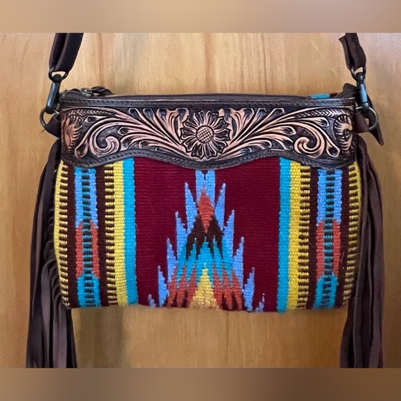 Cross Body Hand Tooled Saddle Blanket Genuine Leather Bag - Picture 2 of 6